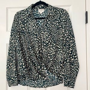 Everly Women’s Blouse - Green / White Leopard